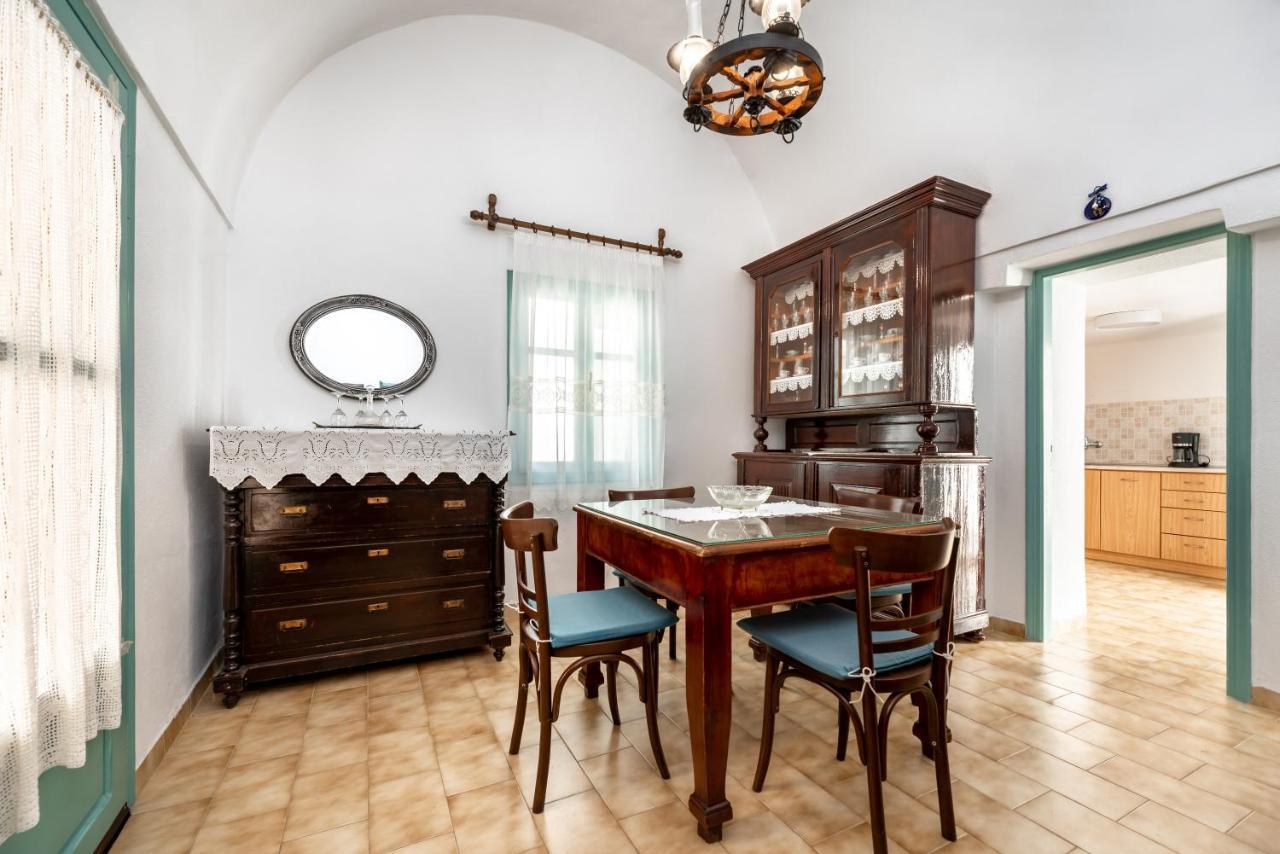 Authentic Santorinian Home Experience Φηρά Εξωτερικό φωτογραφία